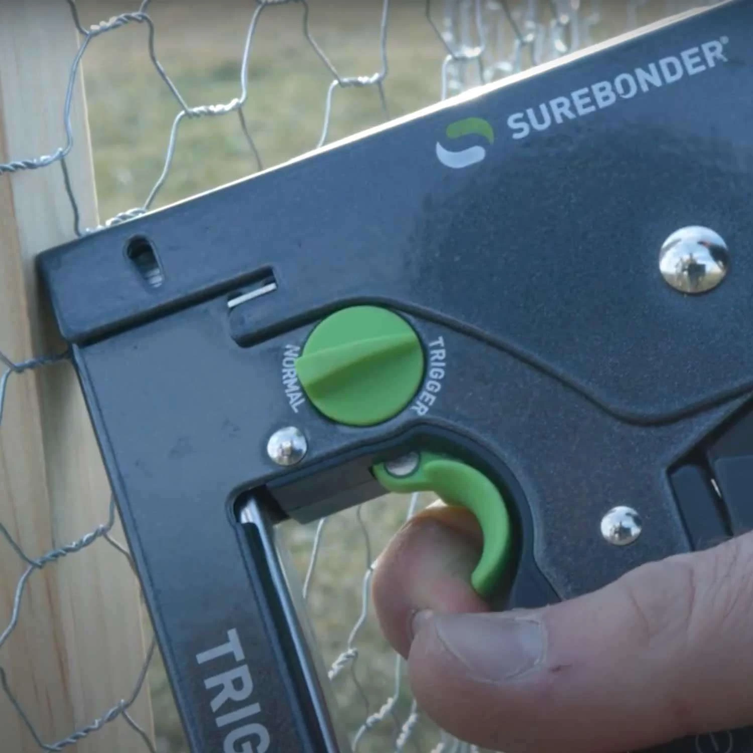 Surebonder 3/8 In. Trigger Fire Staple Gun 6 Surebonder 3/8 In. Trigger Fire Staple Gun - Image 4